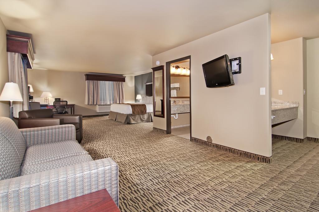 The Watford 3* Watford City
